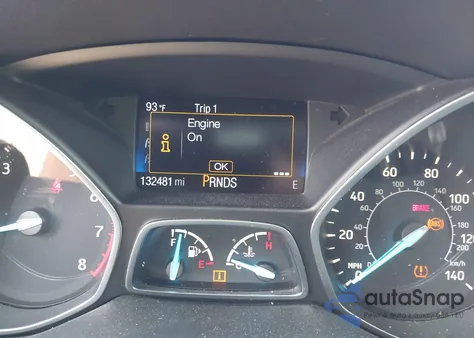 2017 Ford Escape S z USA, uszkodzony, nr VIN 1FMCU0F77HUE98557